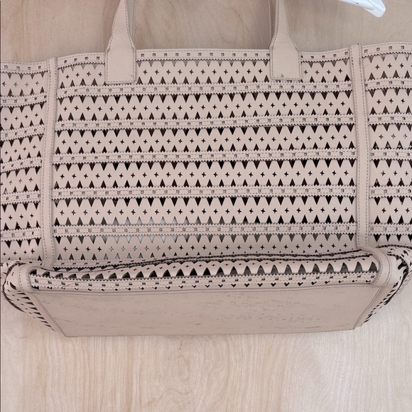 Via Spiga Tan Cutout Satchel - Picture 11 of 13